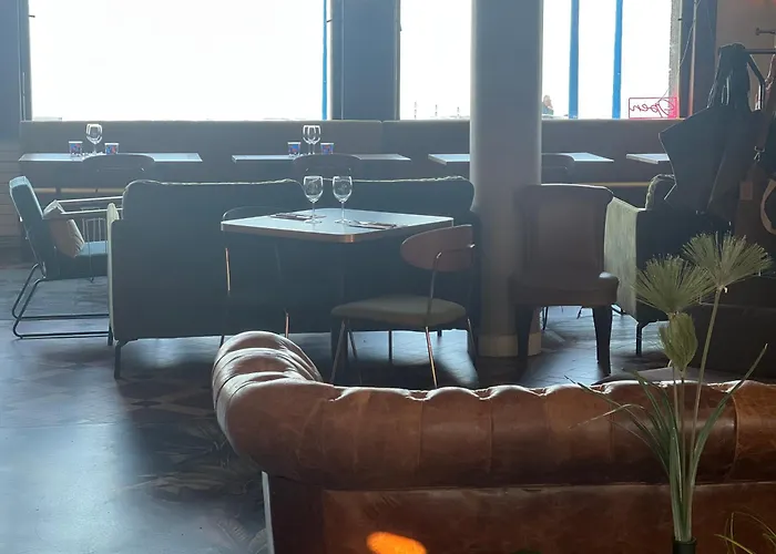 Boutique Hotel La Maison Des Galets Sur Le Front De Mer